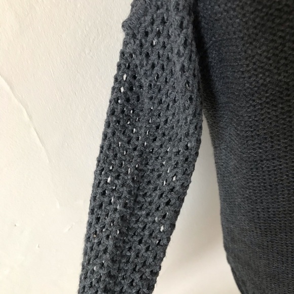 3/$30 NWOT American Eagle Outfitters Turtleneck Size M - Picture 6 of 8